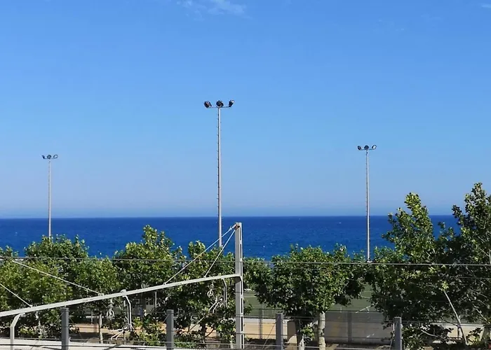 Luxury Accommodation, Next To & Train Station كاليليا