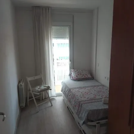 Luxury Accommodation, Next To & Train Station Апартаменты Калелья
